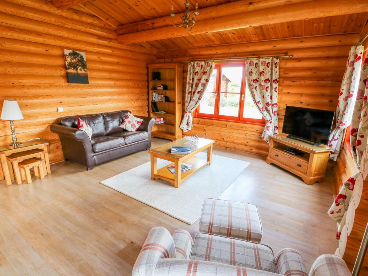 Ash Lodge Окем Екстериор снимка