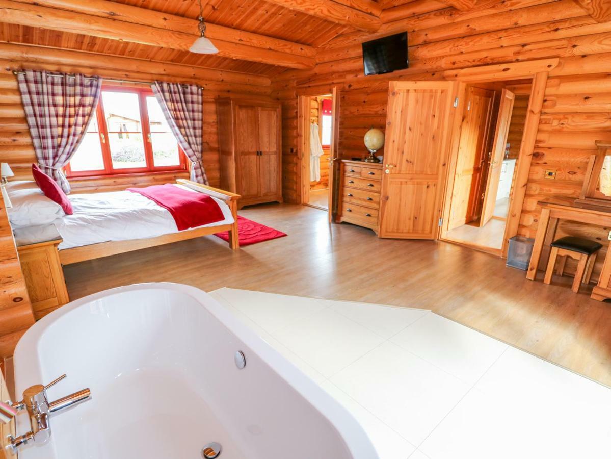 Ash Lodge Окем Екстериор снимка