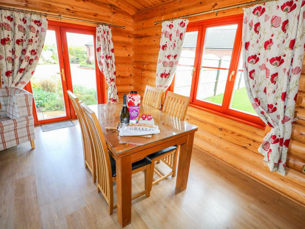 Ash Lodge Окем Екстериор снимка